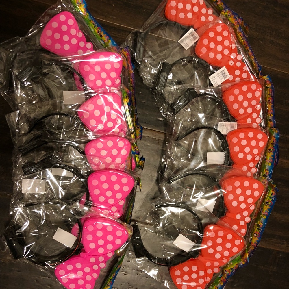 26 pack Minnie Mouse PINK& REd readbands